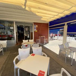 Cafe¿ Bar Guadalquivir Gelves terraza 1