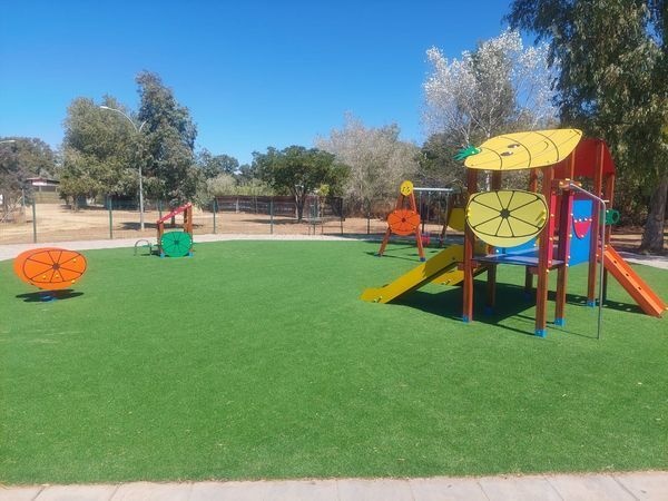 PARQUE MUNICIPAL DE LA URBANIZACIÓN LOS NARANJOS 4