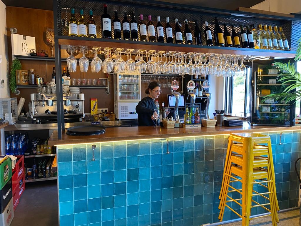 Doble M Gelves local 1