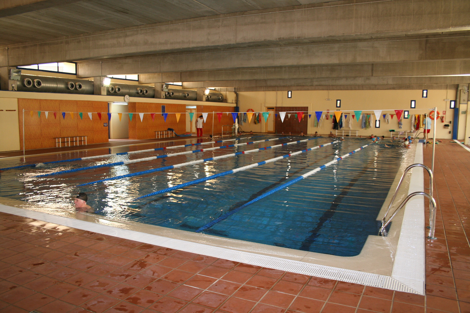 piscina climatizada gelves