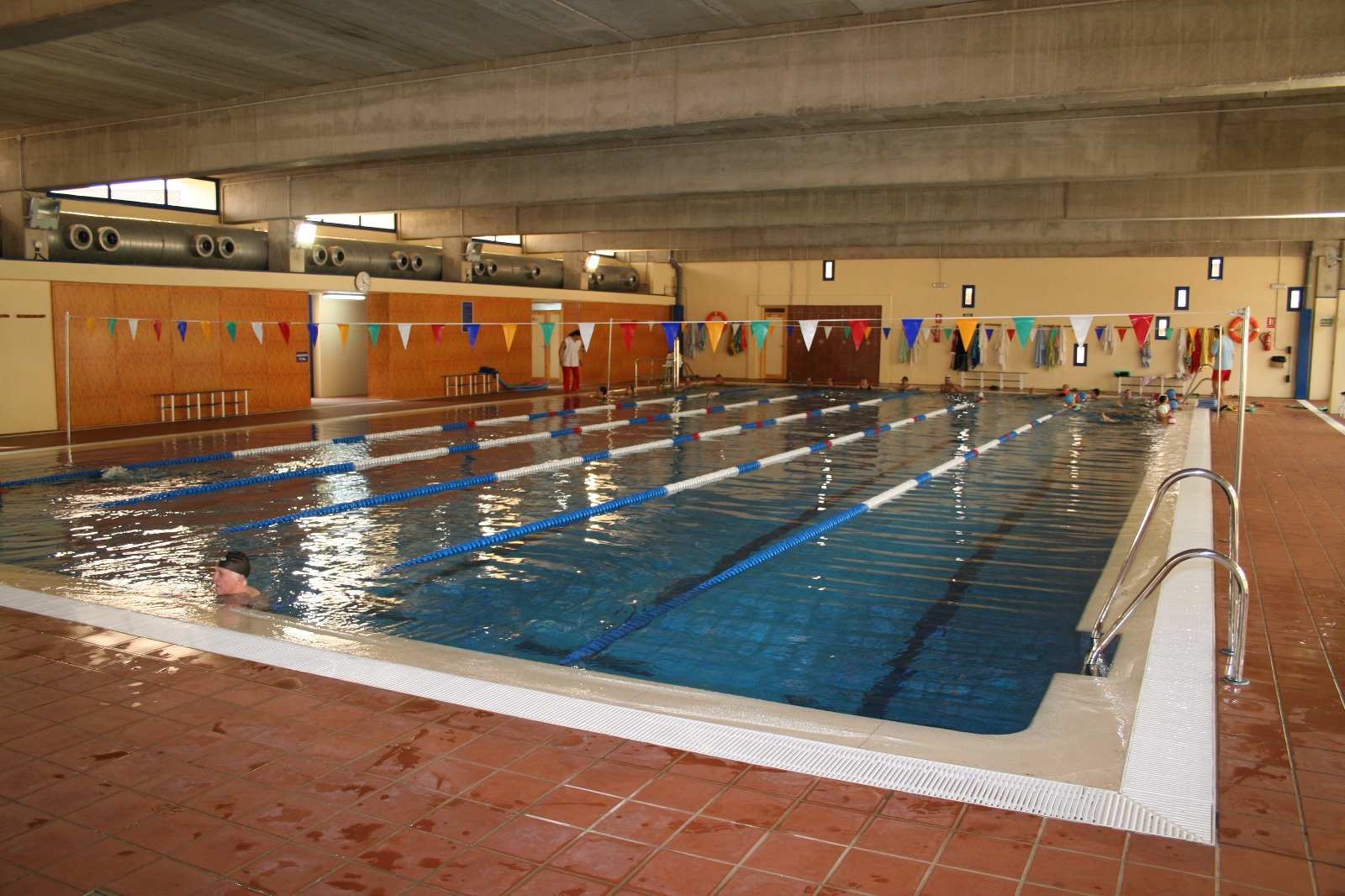 La Piscina Climatizada Municipal de Gelves permanecerá abierta durante los meses de verano piscina climatizada gelves