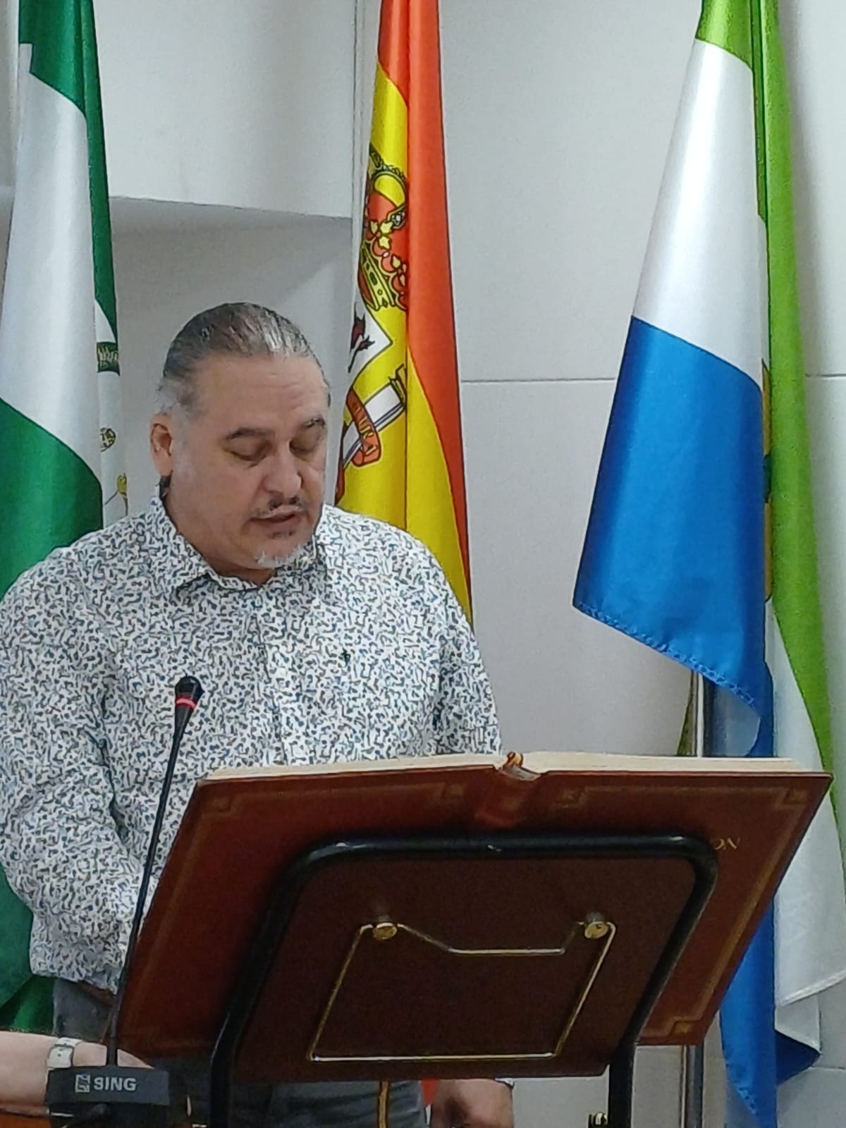pleno 4 mayo 2026 juramento cargo MANUEL CHAVES