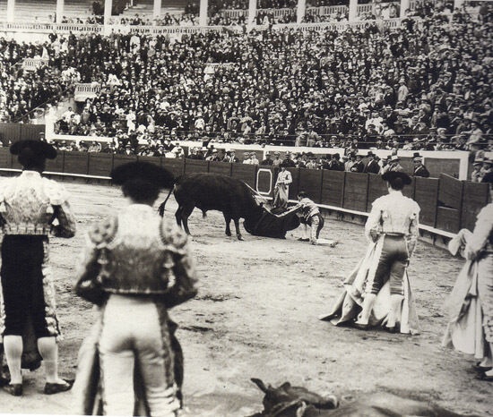 En la imagen, Joselito el Gallo en una de sus tantas faenas exitosas de 1919.