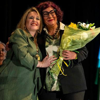 28 F Gelves 2025 - ramo presentadora