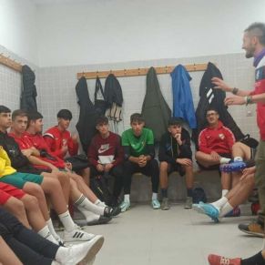 CHARLAS DE VESTUARIO FUTBOL 4