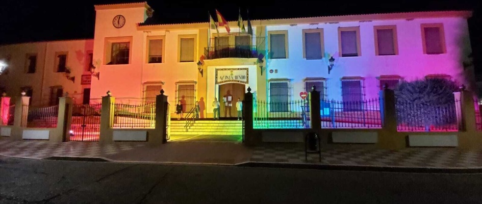 FACHADA AYTOCOLORES DIVERSIDAD 2020