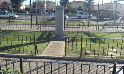 Plaza Duque de Alba, monumento w