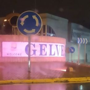 dia contra cancer de mama gelves 2023-iluminacion rotonda