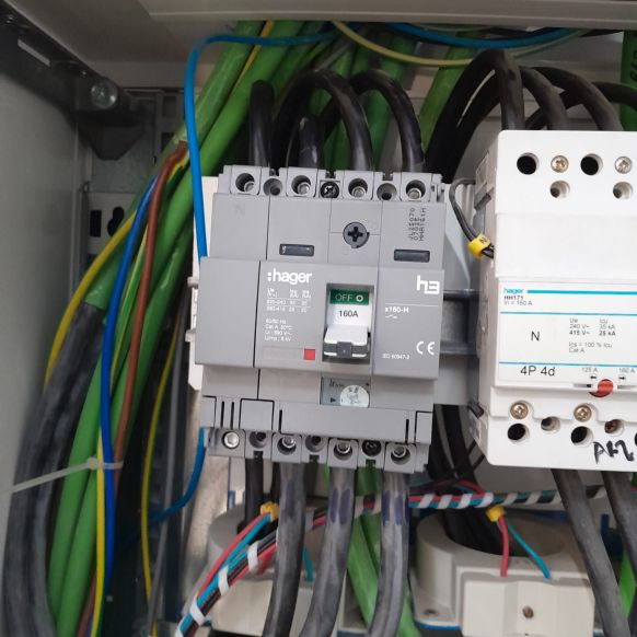 electricidad mayo 2025 - ayuntamiento aire acondicionado