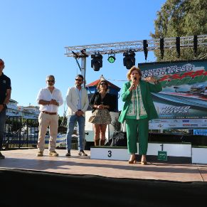 entrega premios alcaldesa