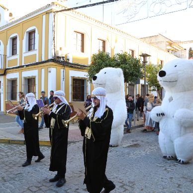 5 ENERO 23 cortejo 2