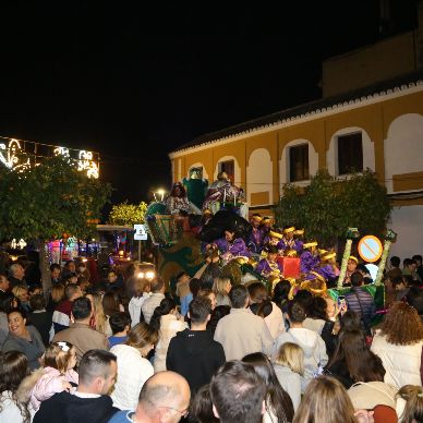 5 ENERO 23cabalgata publico