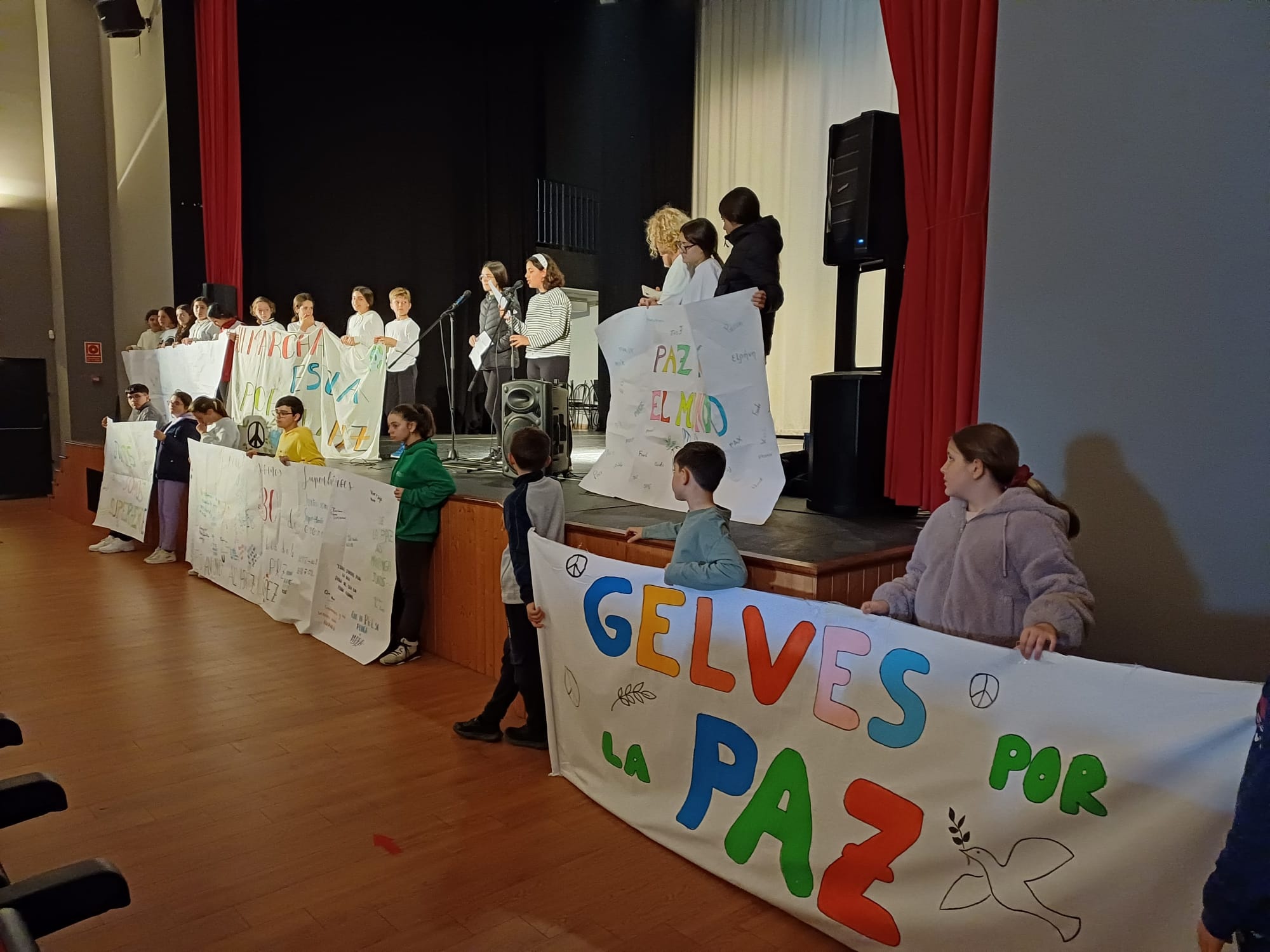 marcha paz 2024 gelves teatro pancartas ok