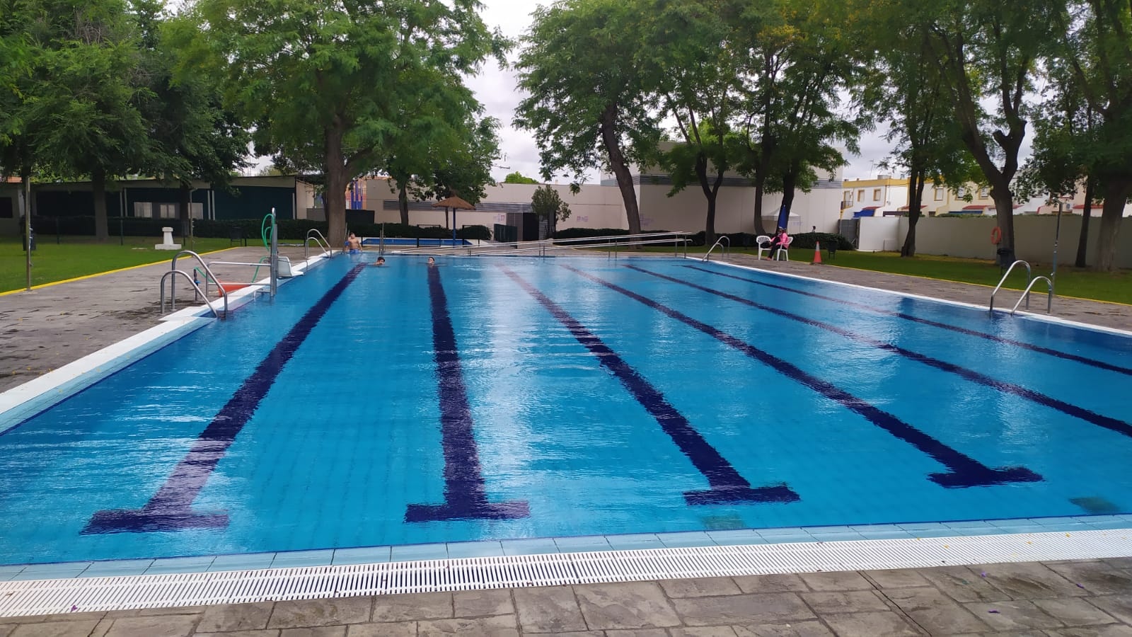 piscina polideportivo