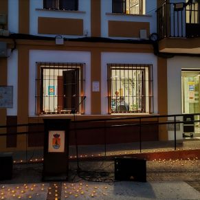 velas encendidas biblioteca gelves