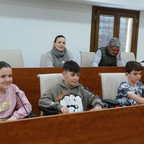 visita escolares 5 marzo 24 - pleno peticiones 5ª a